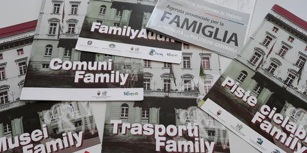 Immagine decorativa per il contenuto Le brochure "family" dell'Agenzia per la famiglia