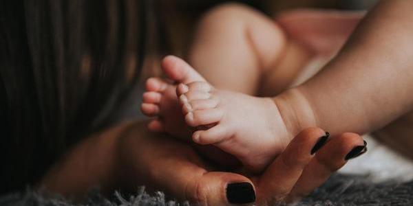 Immagine decorativa per il contenuto Al via l’attività delle “Mamme peer”, il sostegno da mamma a mamma