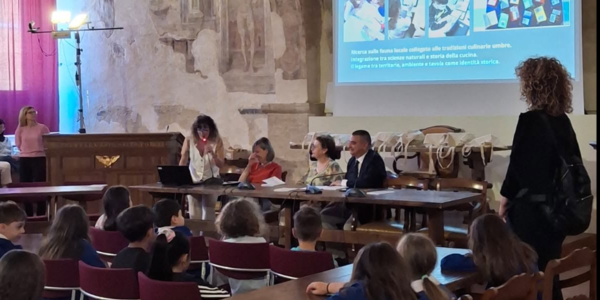 Immagine decorativa per il contenuto Todi: città di storie e meraviglie. Una guida per i bambini
