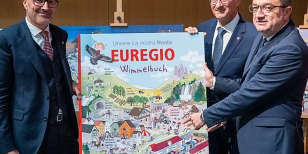 Immagine decorativa per il contenuto Divertimento per grandi e piccini: l’Euregio pubblica il Wimmelbuch